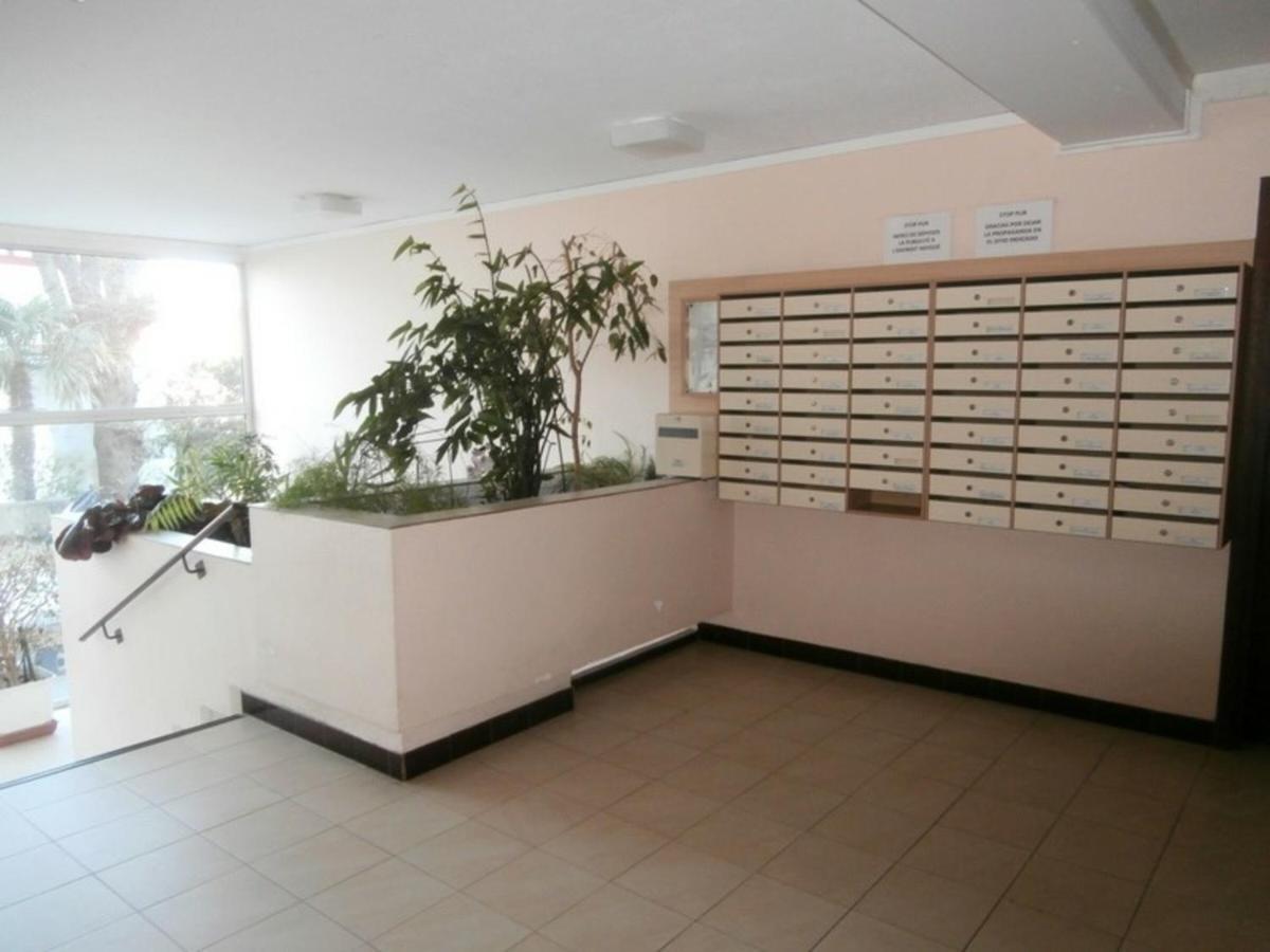 Joli Studio En Centre-Ville Avec Parking, Animaux Admis - Fr-1-2-304 Hendaye Buitenkant foto