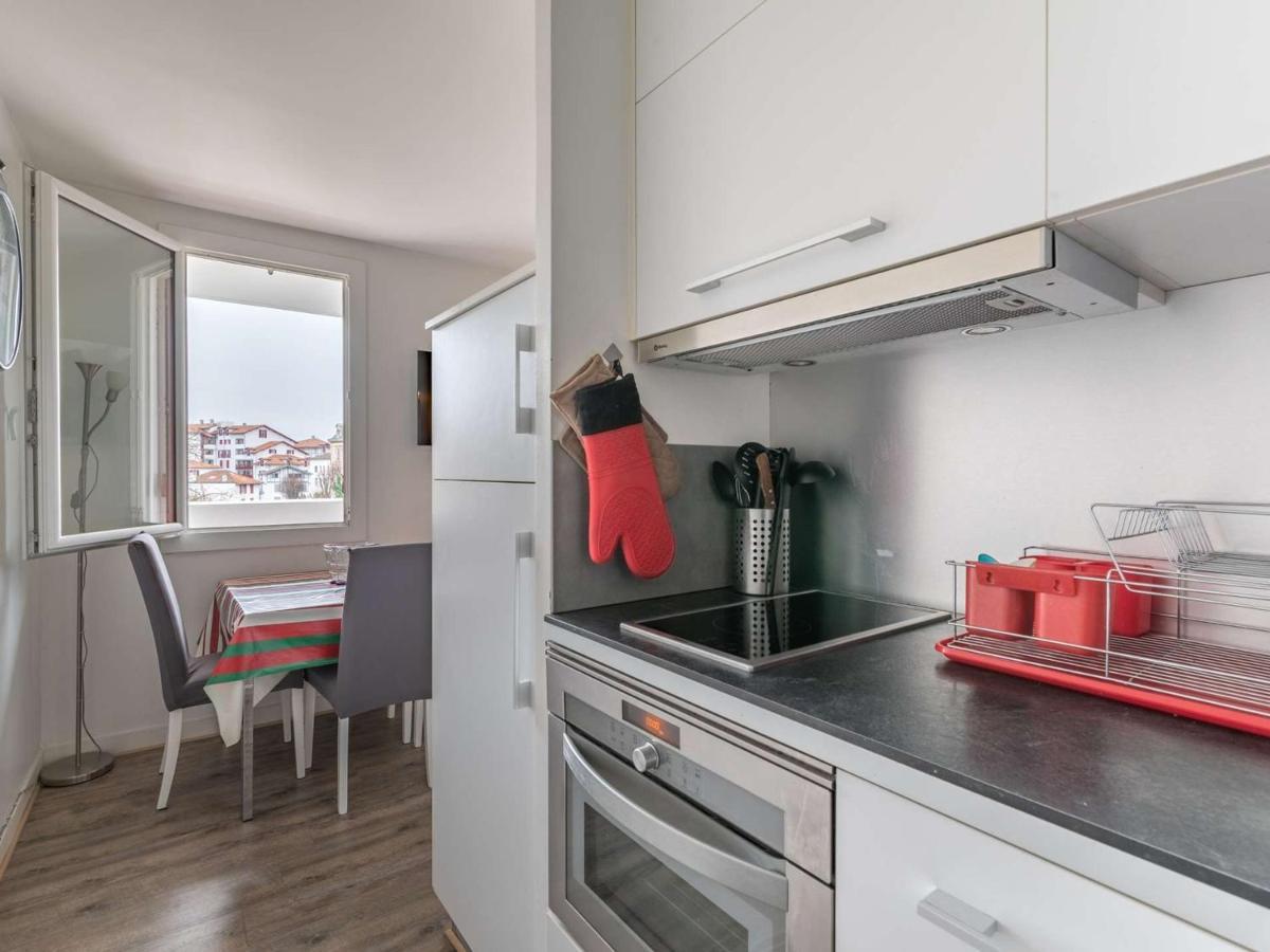 Joli Studio En Centre-Ville Avec Parking, Animaux Admis - Fr-1-2-304 Hendaye Buitenkant foto